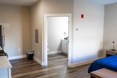 Апартаменты Modern And Convenient Norwood Knox Ноксвилл Экстерьер фото